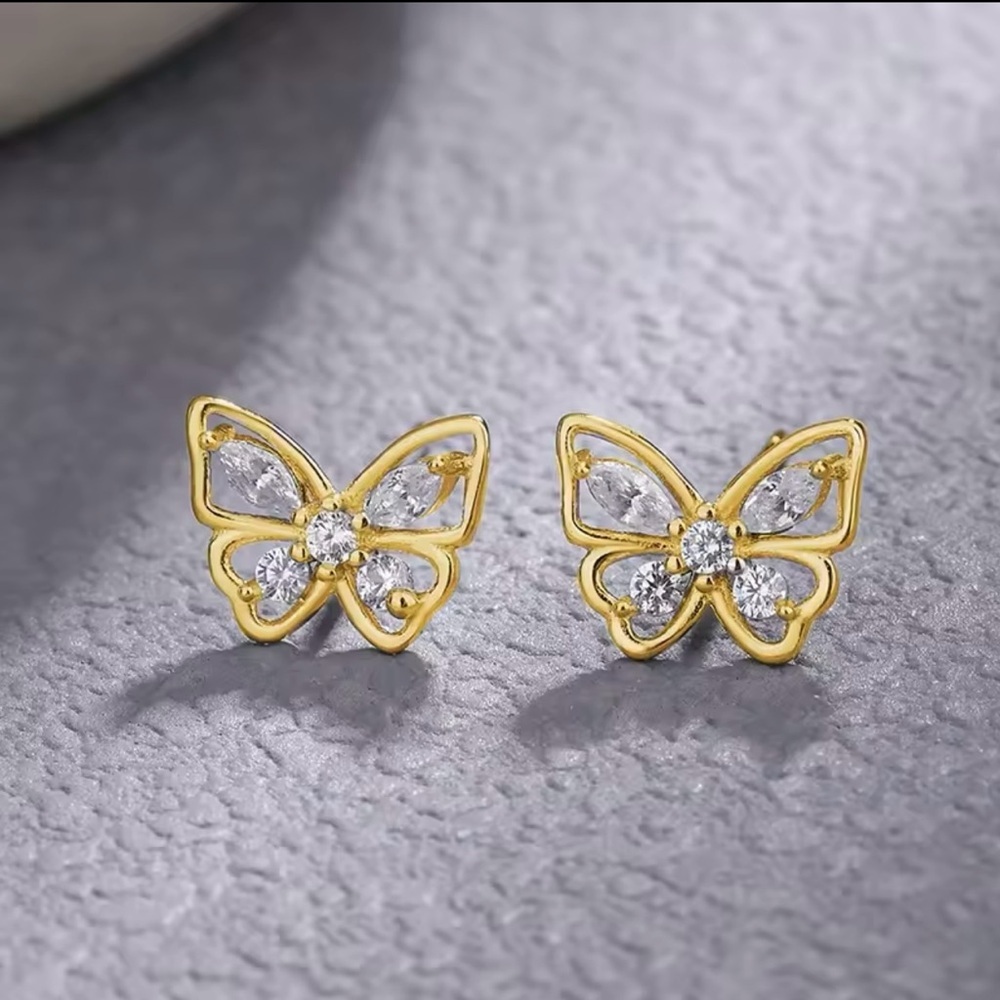 NWT Gold 925 Sterling Silver Gold Plated Butterfly Earrings - Picture 2 of 3
